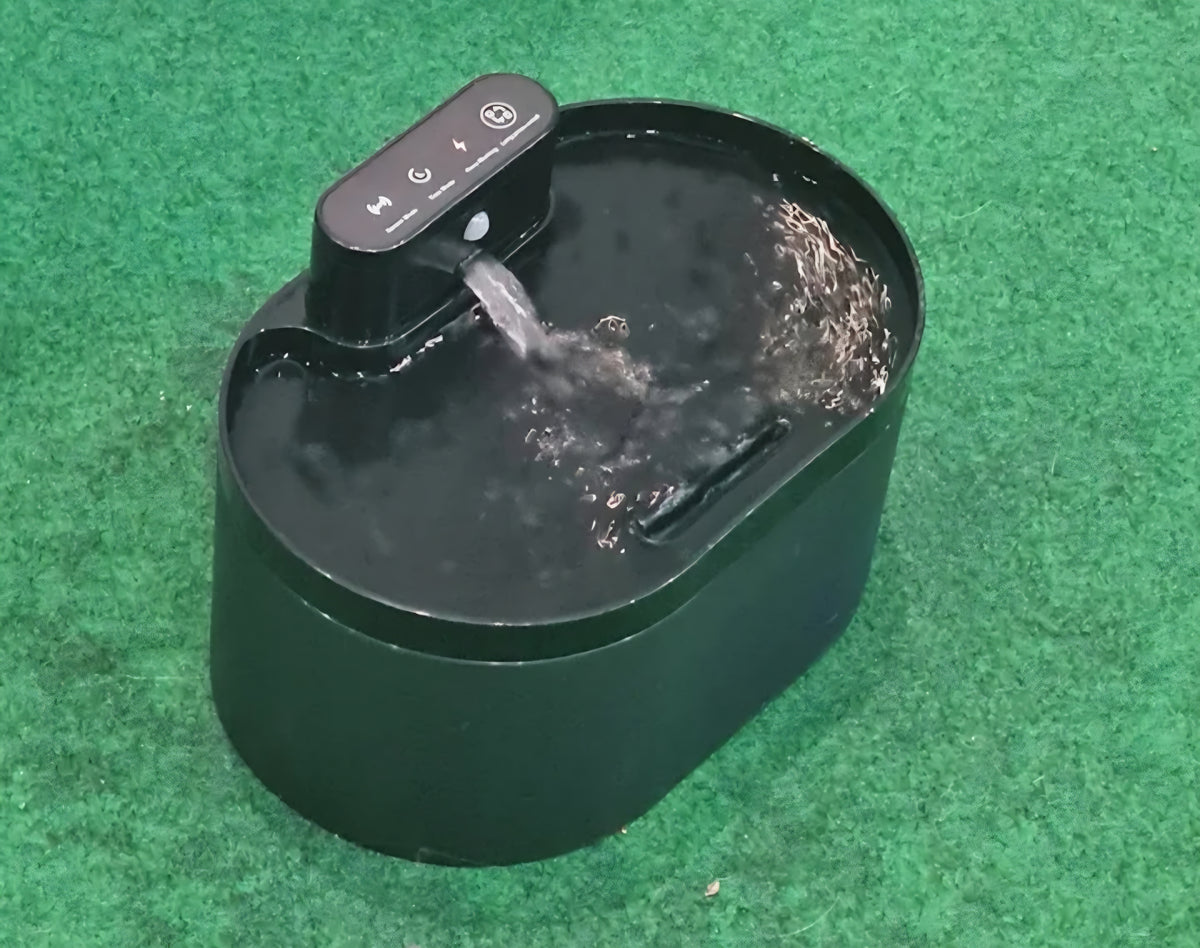 Kleiner Trinkbrunnen mit Sensor und USB